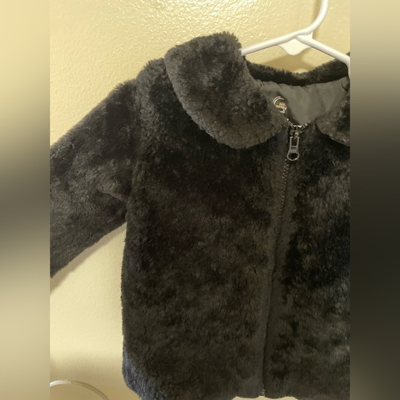 ✨Toddler Girl Fuzzy Black Jacket Size 2T - Picture 2 of 5